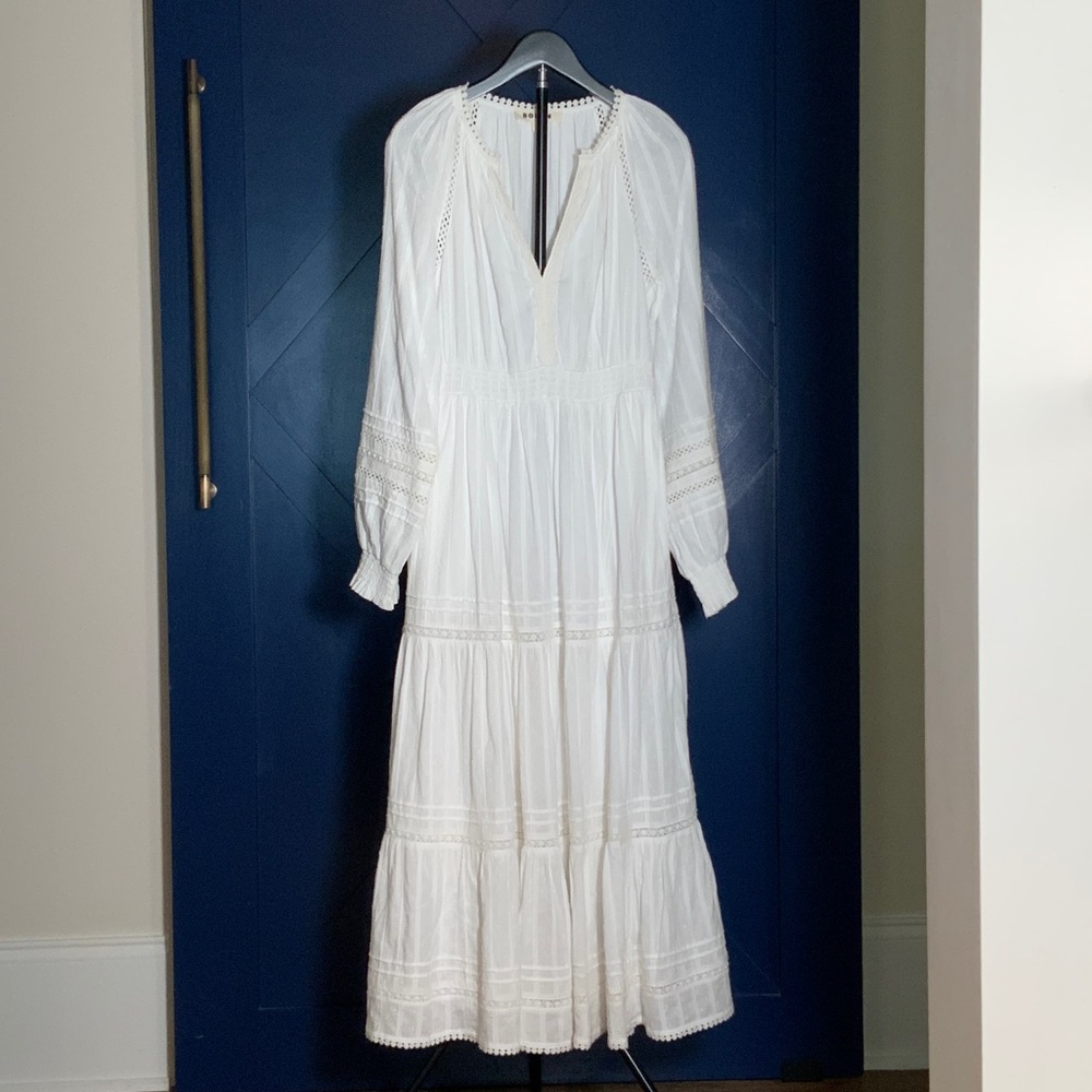 Elegant White Maxi Dress